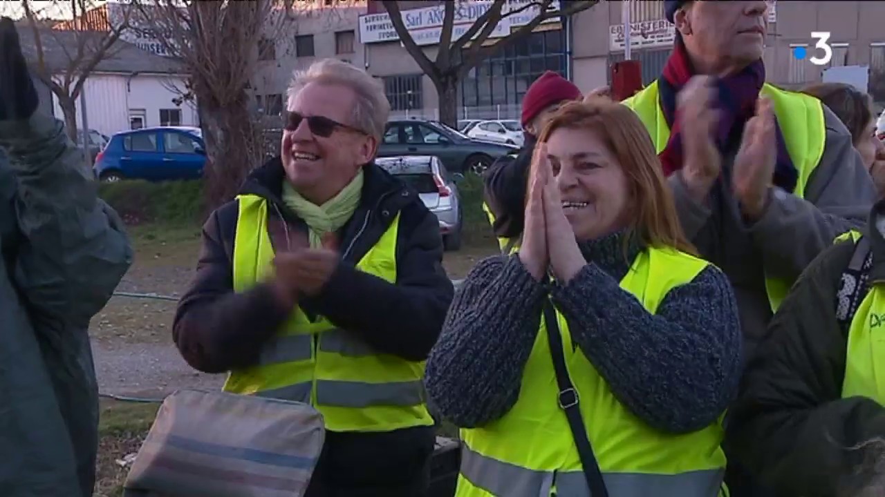 Les gilets jaunes de Millau ont un nouveau QG occitanie esl
