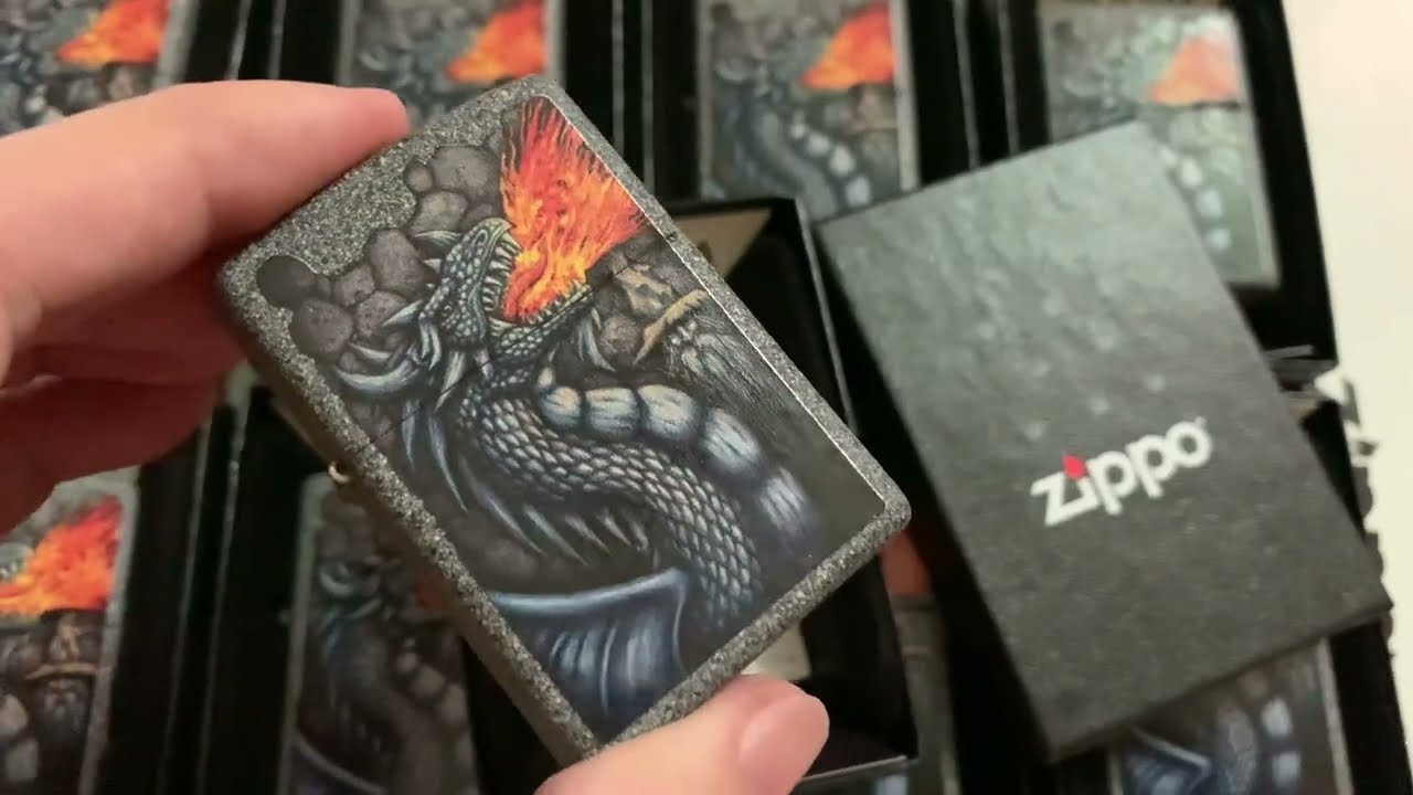 Zipo 49776 – Zippo Fiery Dragon Design Iron Stone [BatluaRIO.vn]
