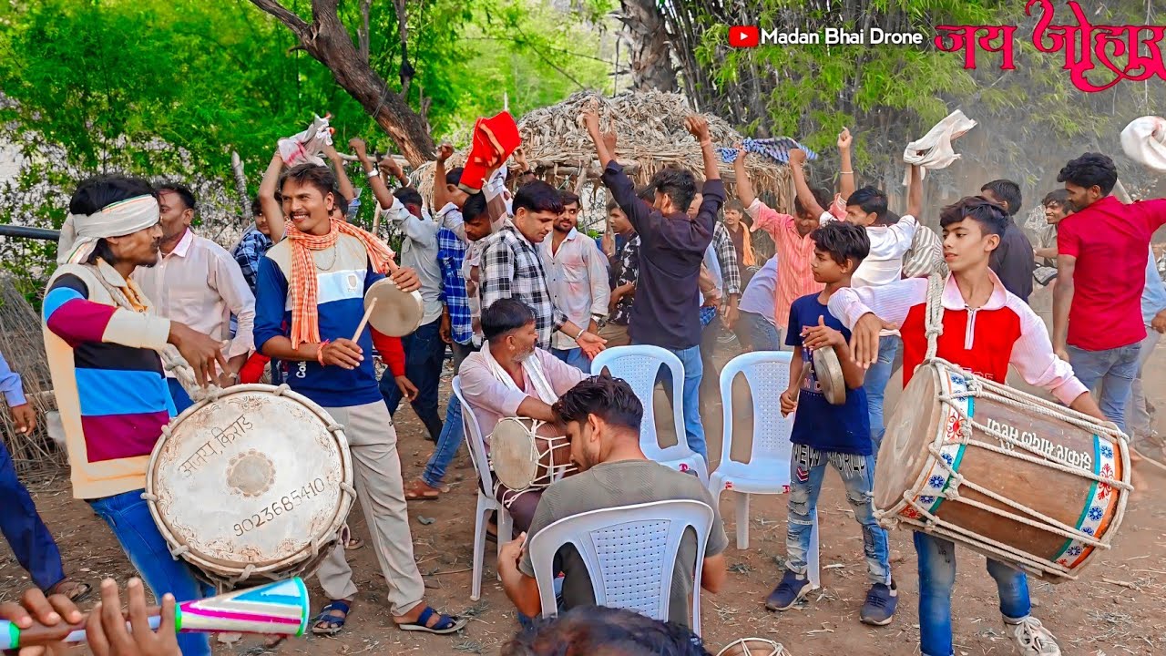 दलसिंह सरपंच के गांव में खेरवाड़ा शादी में मोज2025//aadivasi dance📸 aaj ka vidiyo// #aadivasi #drone