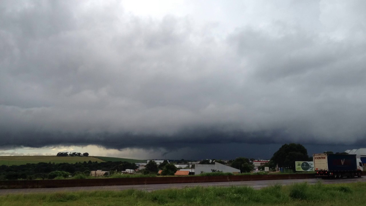 TIMELAPSE IPHONE4S TEMPESTADE PASSANDO AGORA POR CASCAVEL/PR
