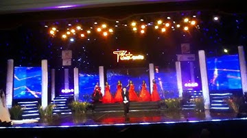 Minh Quân đóng hề Charlie Chaplin trong "Tết Hà Nội xưa và nay 2012"