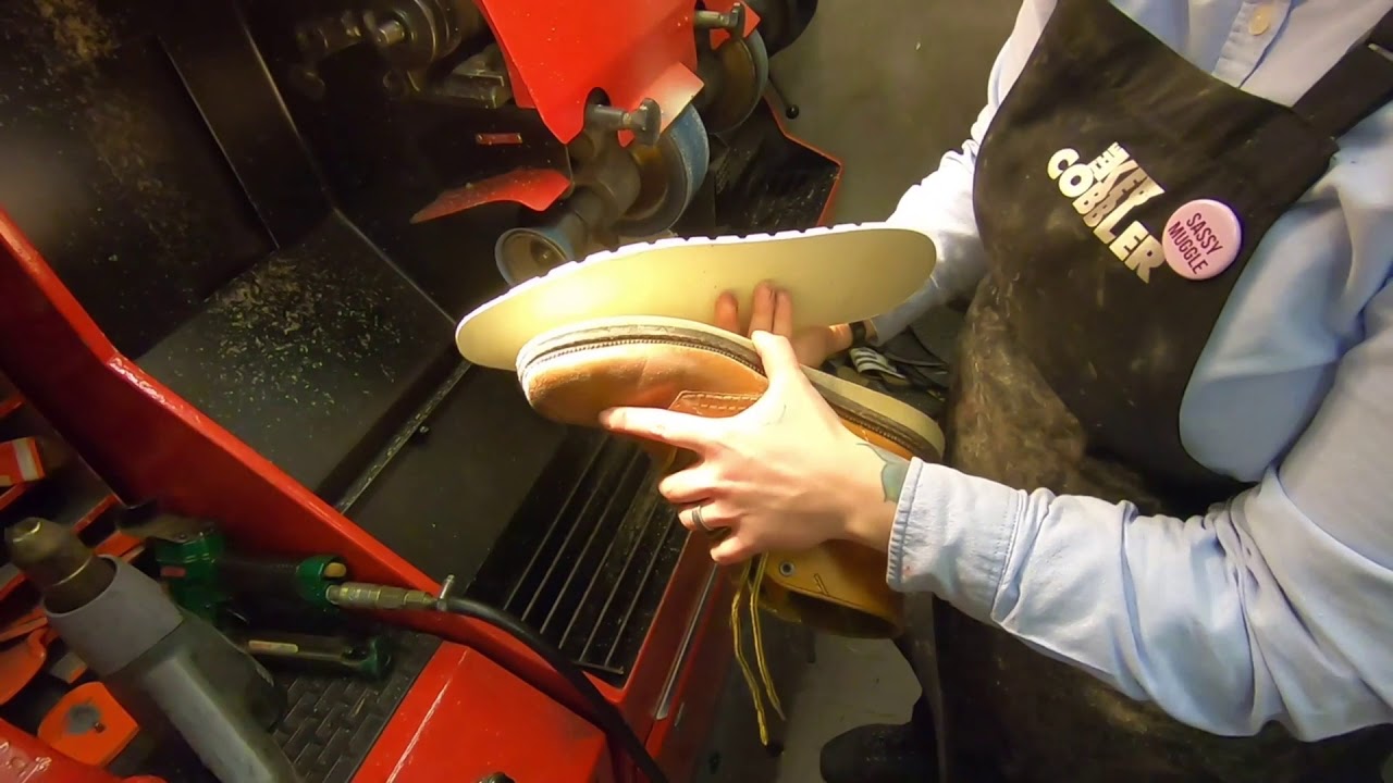 clarks trainer boots