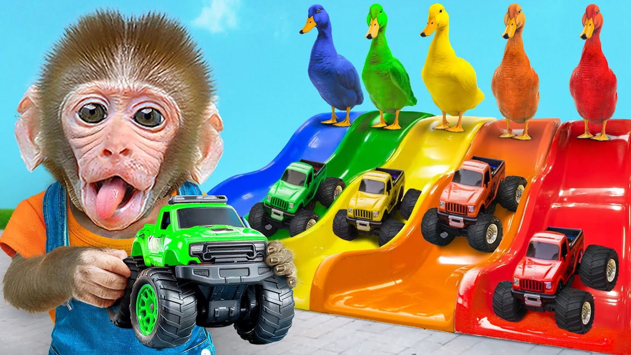Choco Monkey play Rainbow Slide with Five Color Little Duck and Magic Portal Trap Adventure
