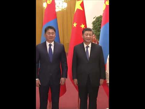 习近平举行仪式欢迎蒙古国总统呼日勒苏赫访华 | CCTV