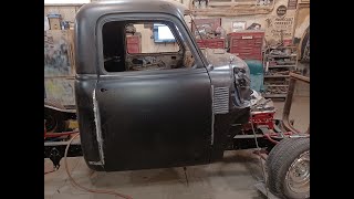 '51 CHEVY...FIXING HORRIBLE DOOR GAPS