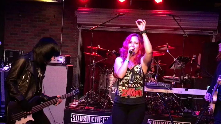 Leah Martin-Brown 24Aug2016 Soundcheck Live #23  @...