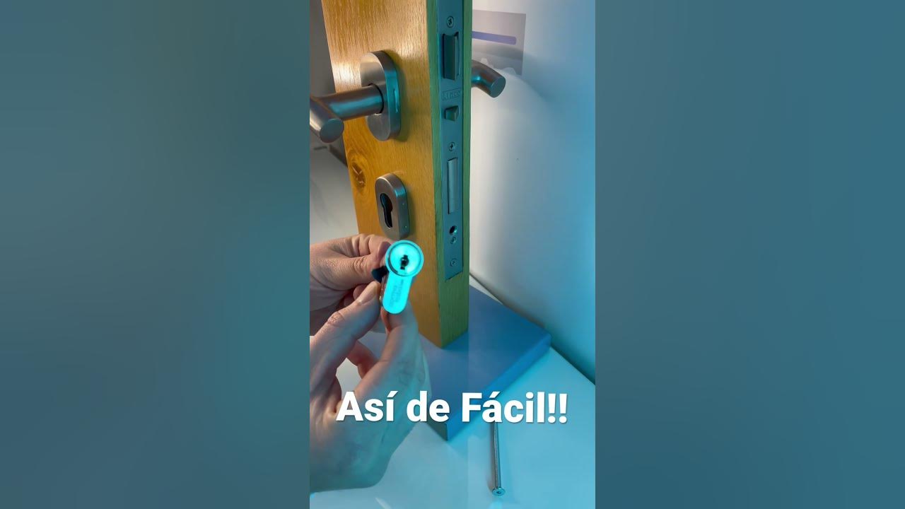 Cómo cajear la puerta y embutir una cerradura (Bricocrack) 