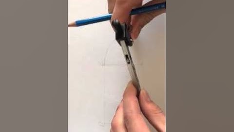 Using the mean proportional to change a rectangle to a square of equal area