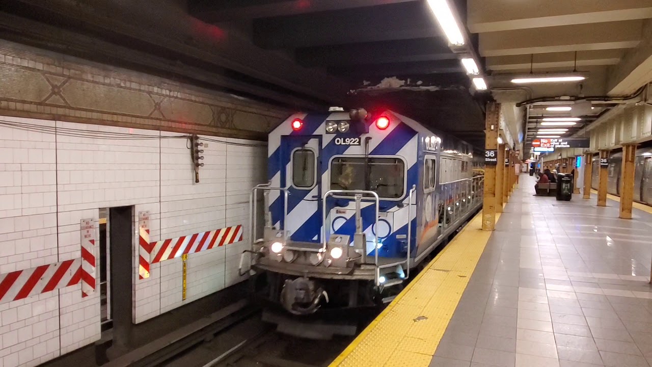 R156 OL922 Pushing a Work Train through 36th Street - YouTube