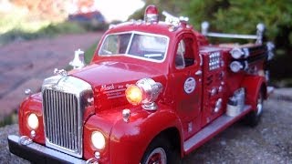Custom First Gear 1960 MACK B SOHIO FIRE TRUCK w/ working lights, siren and BELL!!