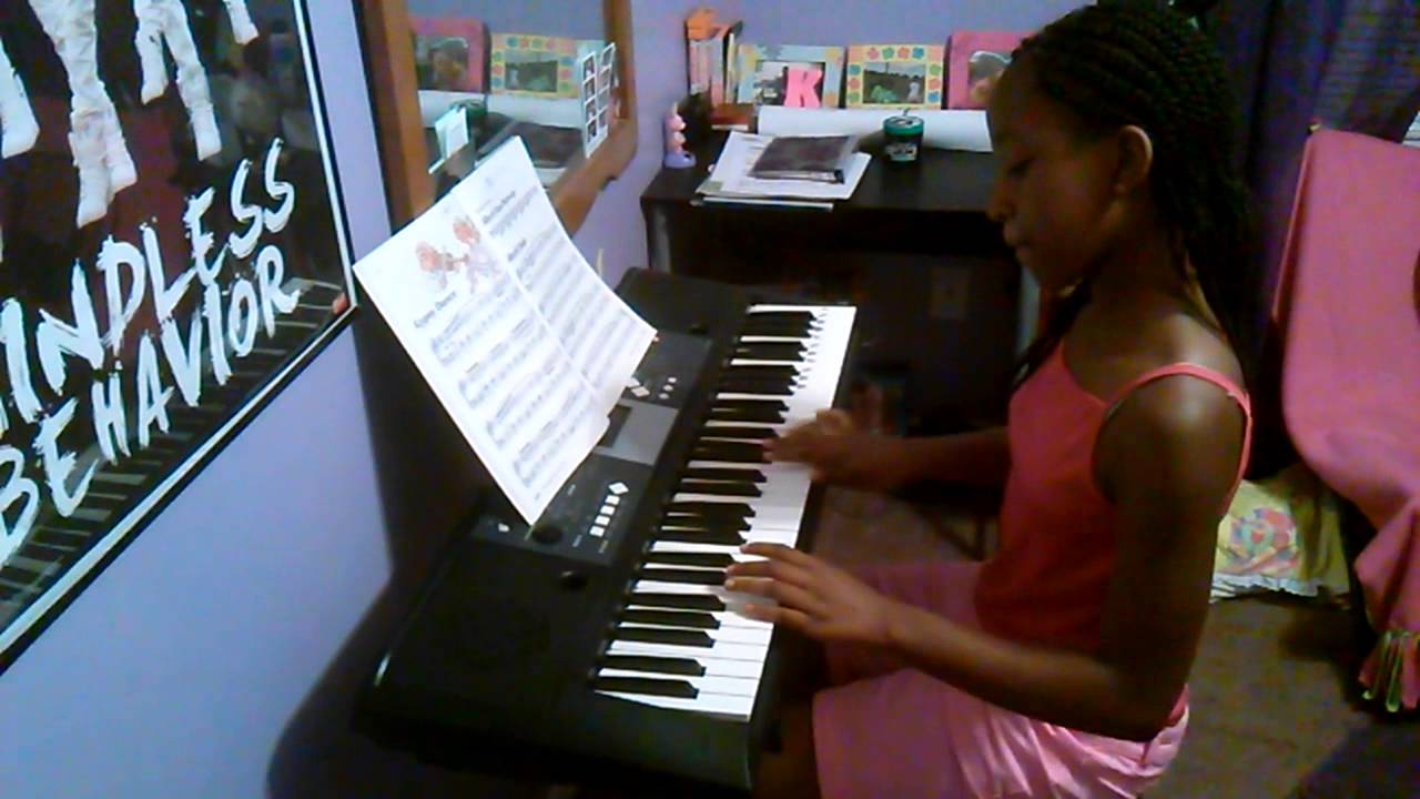 KeKe G. playing Fur Elise