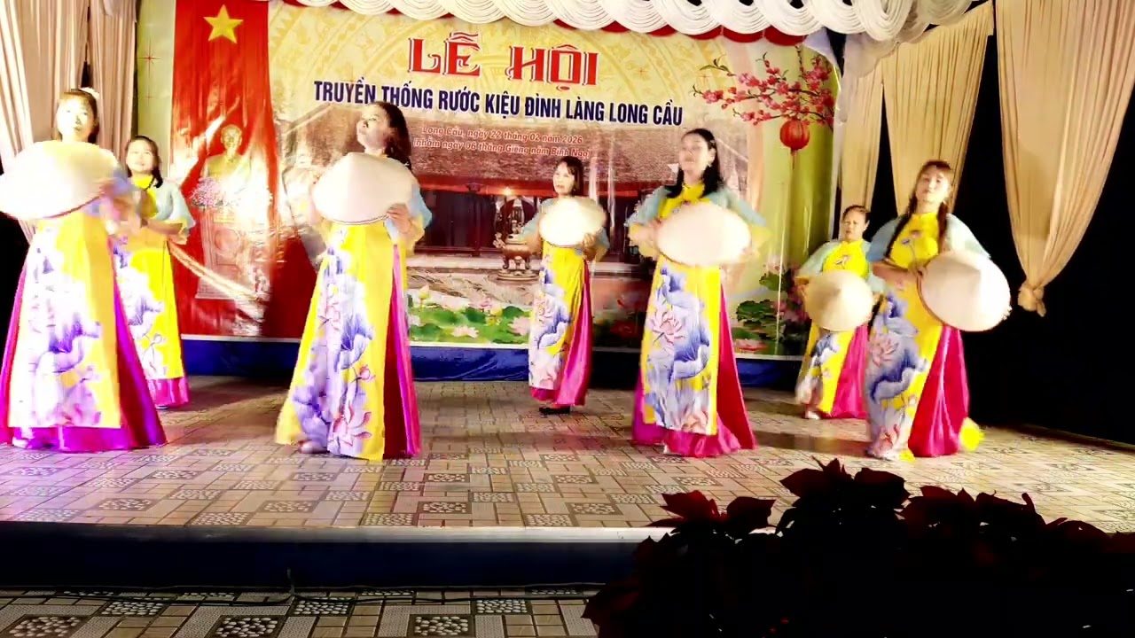 Việt nam quê hương tôi .clb dân vũ long câu tại hội làng 2026