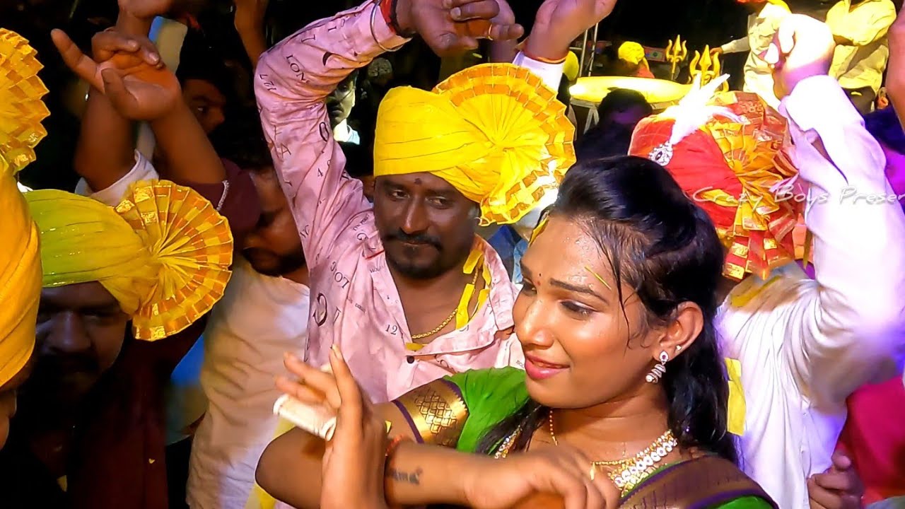 pavani-bujji-superb-dance-gowliguda-gunshot-jetty-bharath-yadav