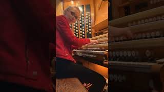 Jurassic Park theme on the organ of the Royal Albert Hall 🦖