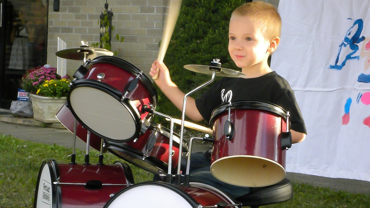 Kid Drummer playing drums at Daycare Show (3 year old Drummer)