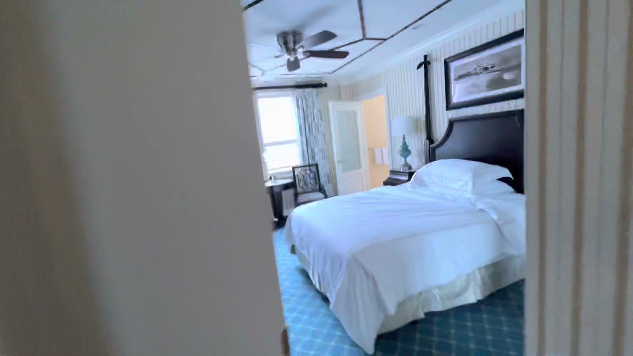 Palm Beach | The Breakers | Deluxe Guest Room - Partial Ocean Full Bed