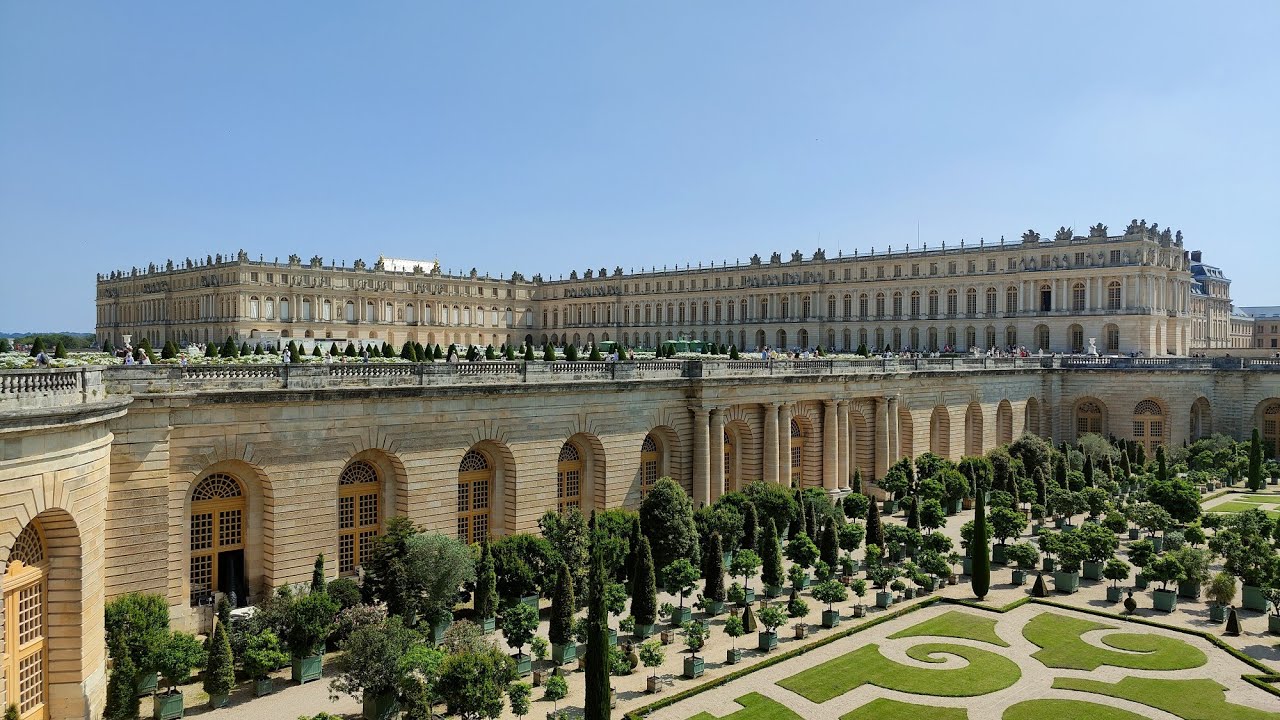 Версаль видео. Версаль Франция Королевский двор. Экскурсия в Версаль. Париж Париж Версаль.