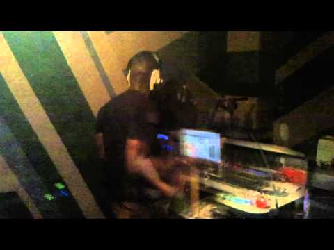 Knowledge GMTA/Firecamp in studio on a Spleen beat