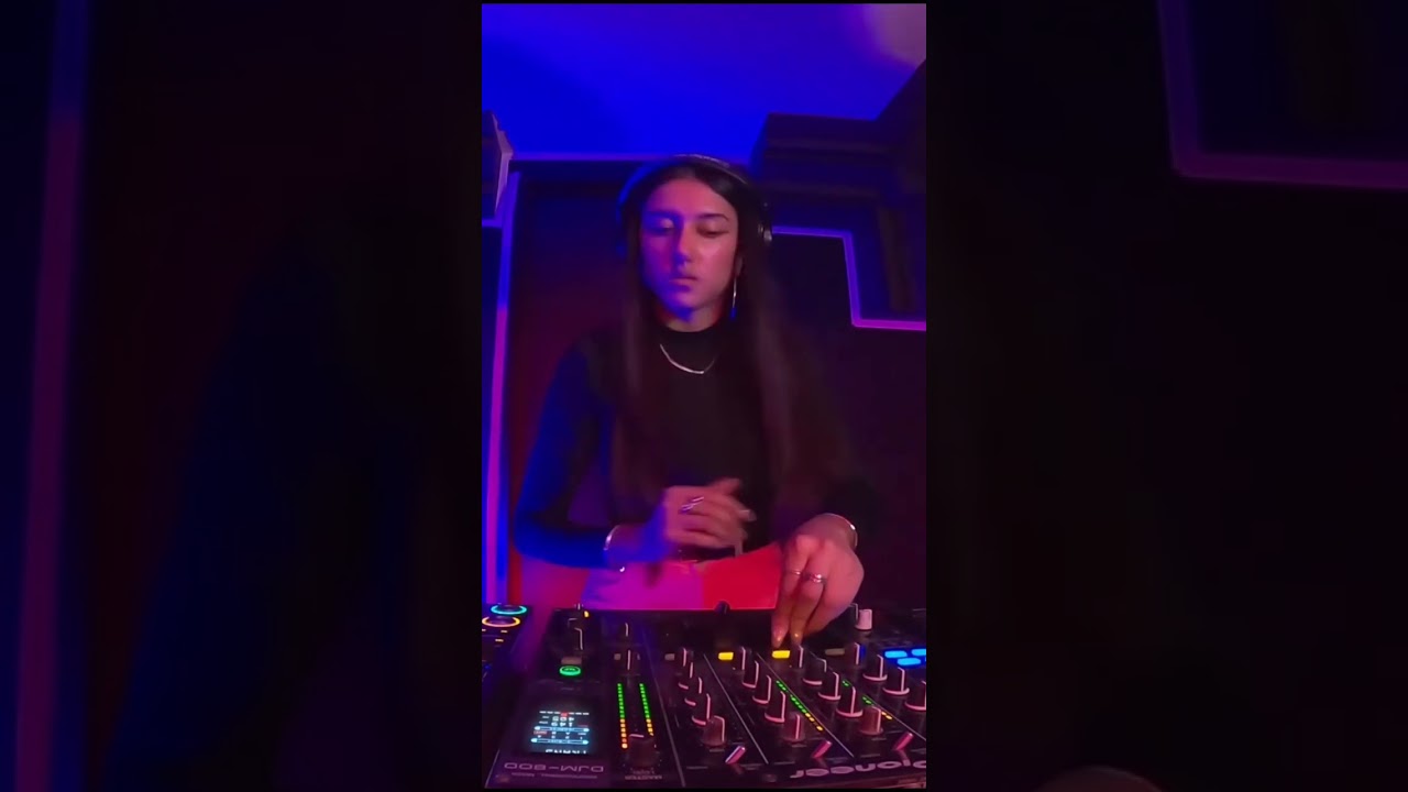 Hardhouse, groove and acid vibes on my YouTube Channel with my last djset