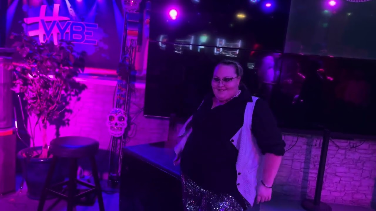 Deanna Soar Angel performing Lost on You by LP￼