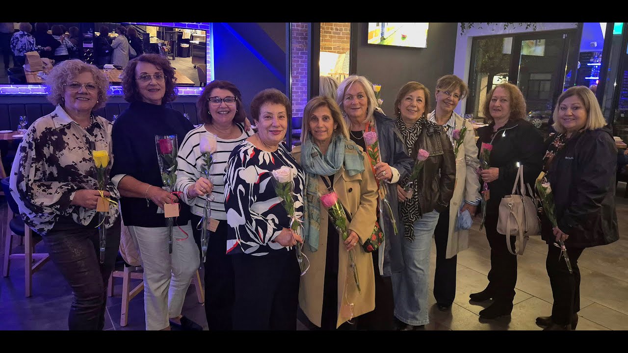 Do Trabalho à Amizade - 99 Chabanel - Reencontro, Jantar e Convívio -Restaurante VIVA - Montréal