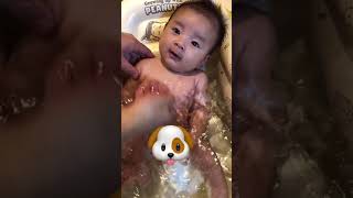 【２ヶ月】お風呂が大好きな赤ちゃん