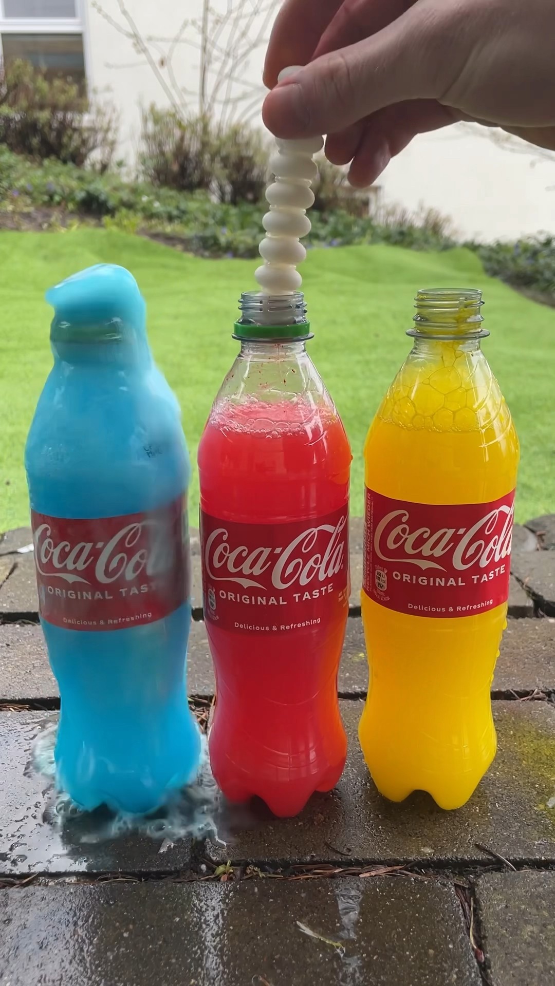 Coca Cola, Fanta,Sprite und Mentos |  Experiment #Shorts