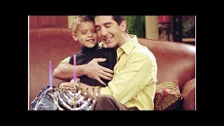 Voormalig Kindsterretje Uit Friends Verdween Jarenlang Van Het Toneel Maar Nu Schittert Hij Opnie