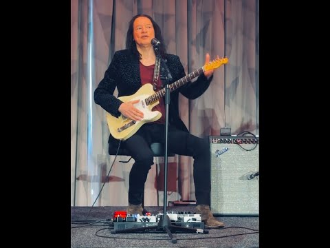 A small snippet from Robben's teaching at the Guitar Dreams Retreat in Loch Lomand Scotland