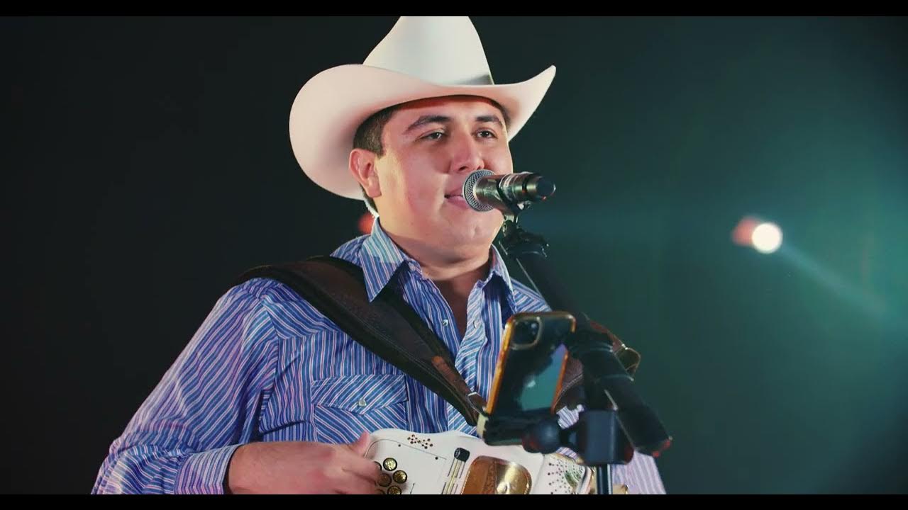 Salo Venegas - La Mamalona (Video Oficial) Salo Venegas - La Mamalona (Video Oficial)