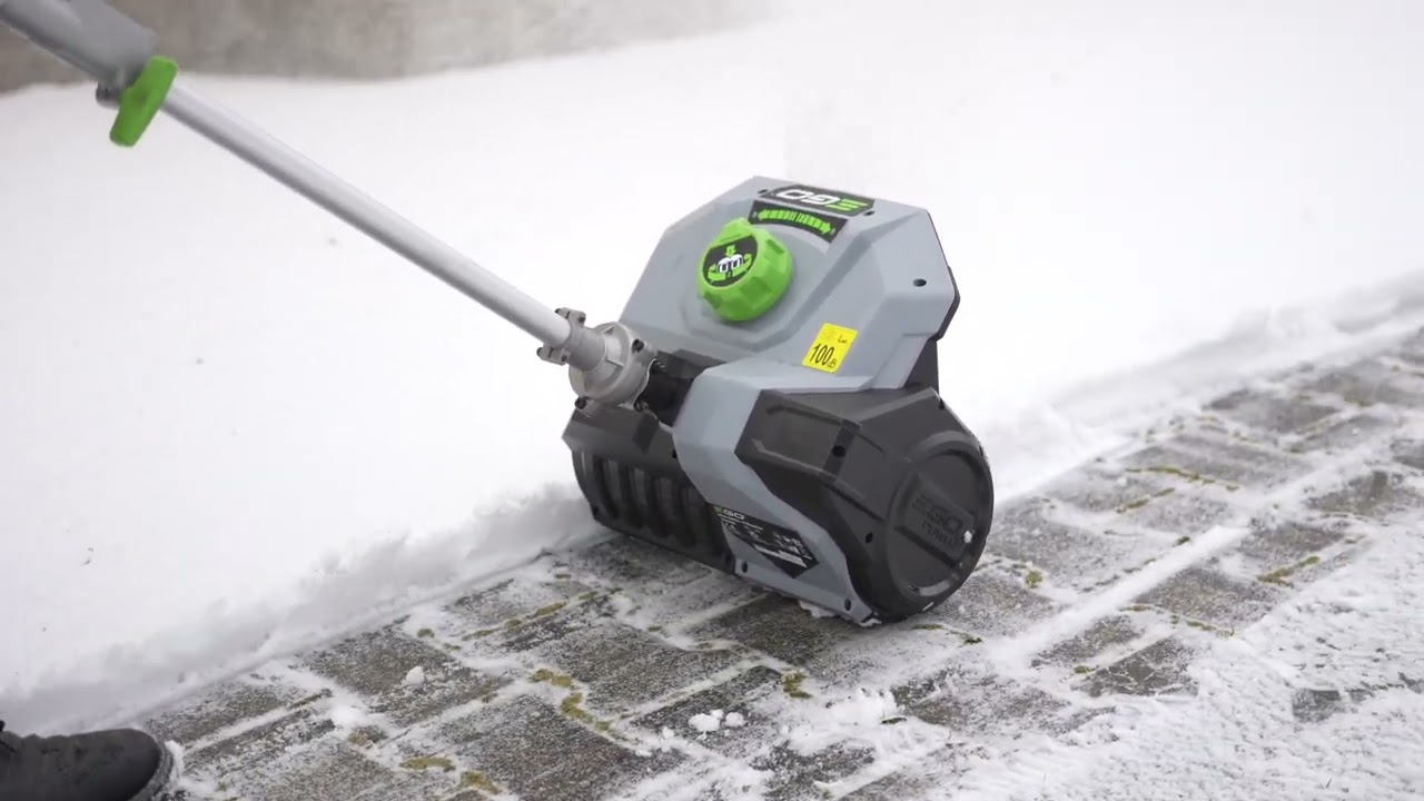 Multitool EGO a nástavec s aktivním sněhovým hrablem SSA1200