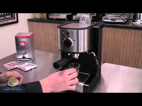 Video: Paano mo linisin ang isang Capresso coffee machine?