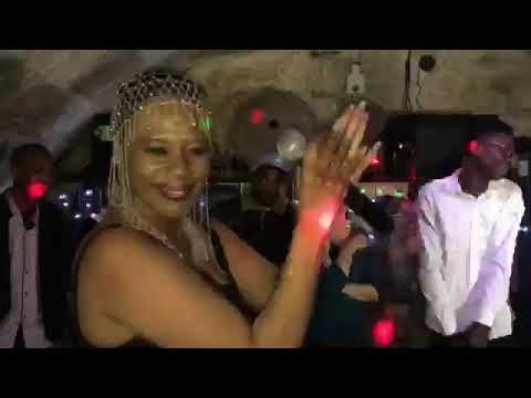 LIVE L'ENVIE BLEC SYLVIANE REPRISE DE JOHNNY HALIDAY A ROUEN LE GUEVARA