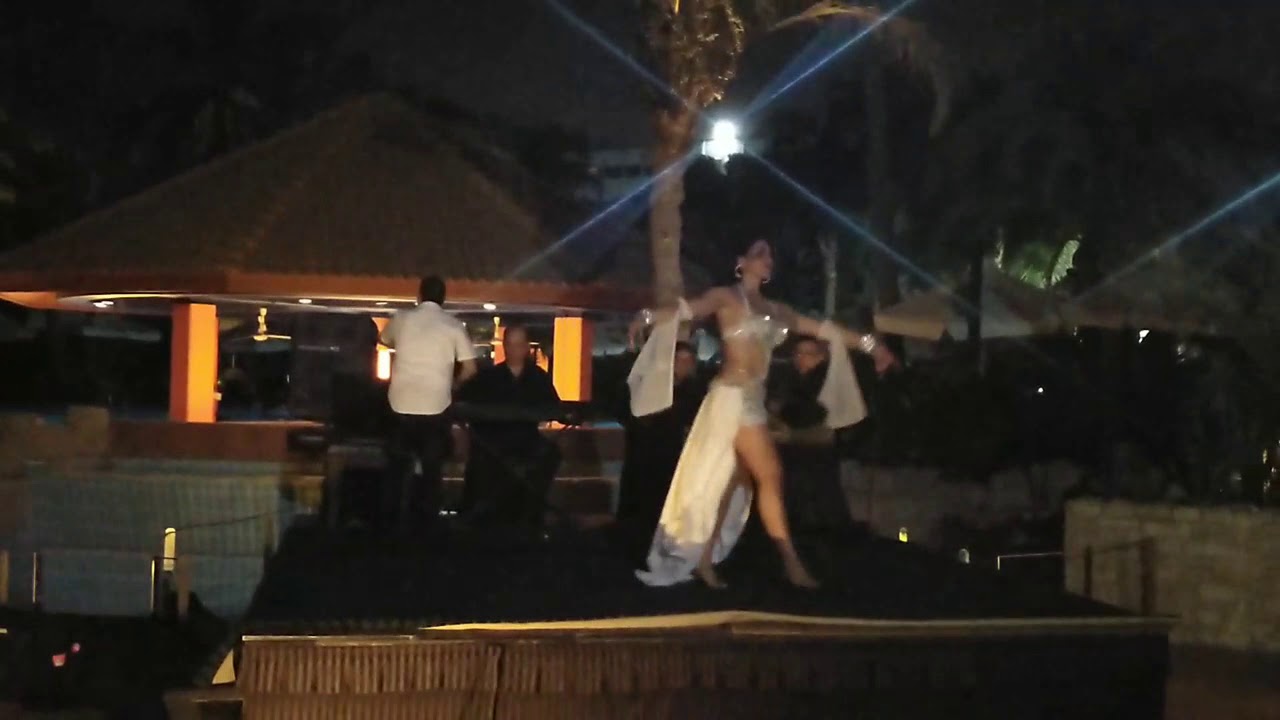 Sara Amar - Performing Zay el Hawa