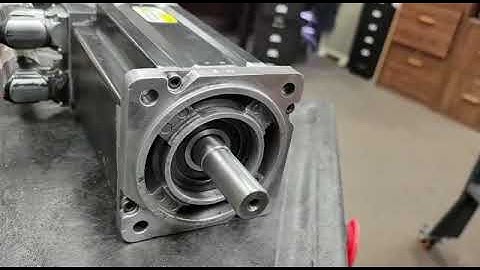 TEST RUN AFTER MOTOR REPAIR - ALLEN BRADLEY SERVO MOTOR - MPL-A330P-HK72AA