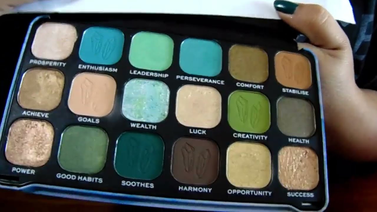 Make Up Revolution Crystal Aura Forever Flawless in Aventurine Review