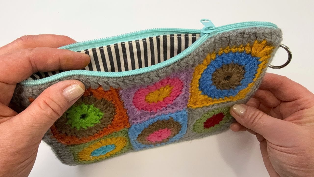 The Easy Way To Sew a Zipper to a Crochet Pouch