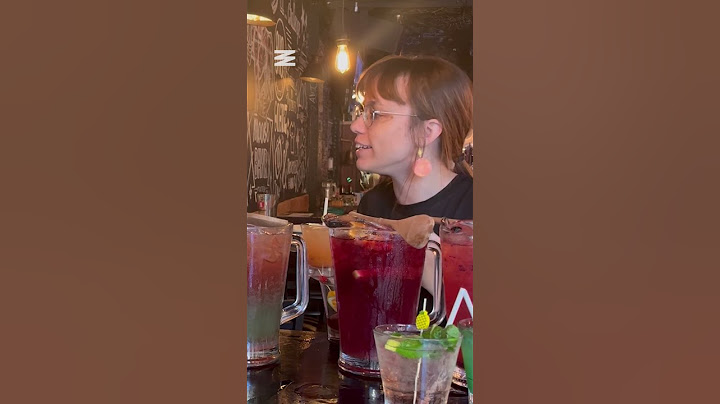 Ce resto à Montréal sert 13 sortes de sangria et je les ai TOUTES goûtées