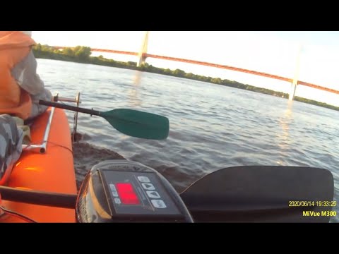 Байдарка с парусом и электромотором