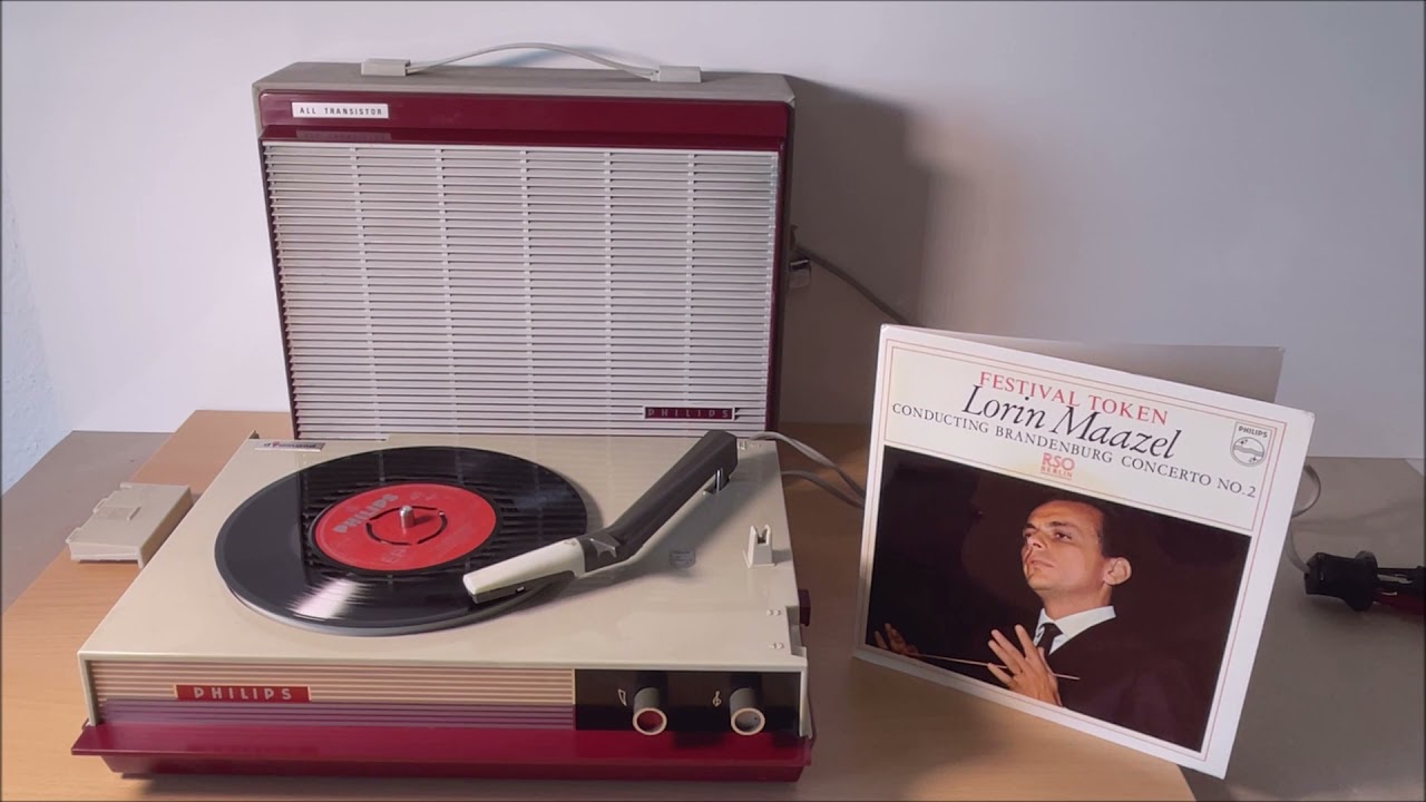 ② Tourne-disques Philips à votre portée | | Page 2