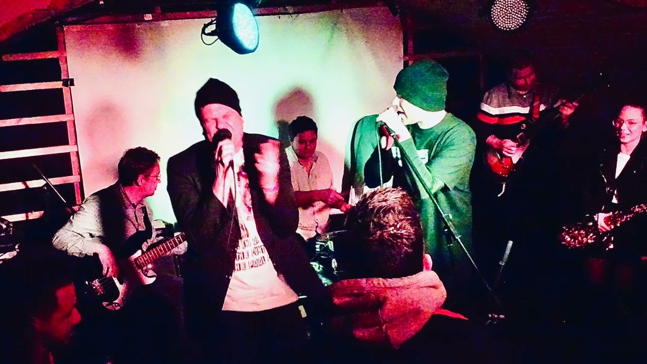 Wake And Bake - Kettébaszott