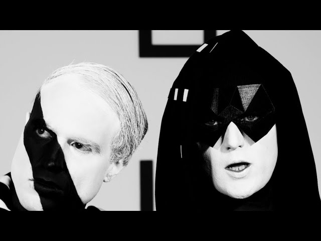 Lucy Dreams – Silver Lines auf YouTube ansehen Lucy Dreams – Silver Lines auf YouTube ansehen