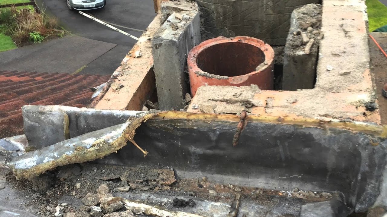 LEAKING CHIMNEY REMOVED WATFORD PARK CAERPHILLY PROFESSIONAL LEAKING