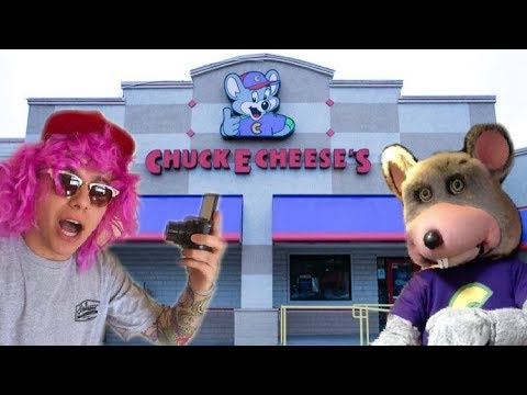 Going UNDER COVER to test the CHUCK E CHEESE Pizza