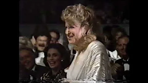 Bette Midler Best Comedic Actress Award