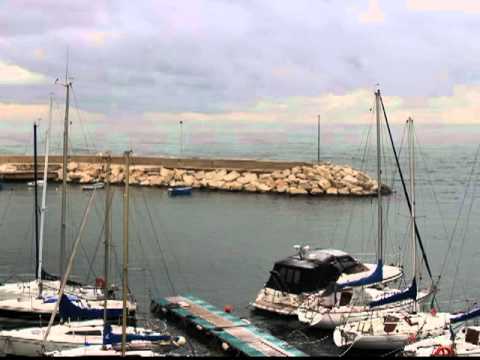 Giovinazzo, il porto.