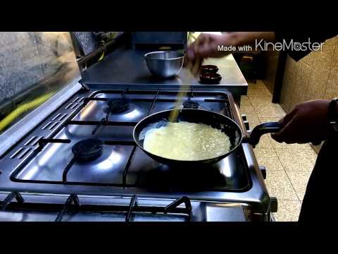 Making Japanese Omelette