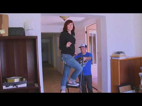 girls-with-power-tools-rule-(diy-curtain-rod)