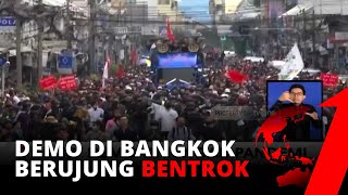 Ricuh! Demo di Bangkok, Massa Anti-Pemerintah Bentrok dengan Massa Pro Monarki | tvOne Ricuh! Demo di Bangkok, Massa Anti-Pemerintah Bentrok dengan Massa Pro Monarki | tvOne