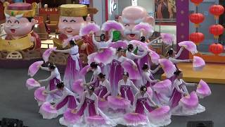 Beautiful Korean Fan Dance - Song of Platycodon 桔梗谣 - Colours of Dance Academy at Aberdeen Centre Beautiful Korean Fan Dance - Song of Platycodon 桔梗谣 - Colours of Dance Academy at Aberdeen Centre